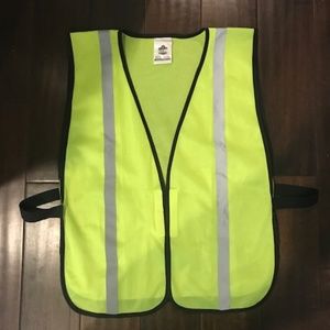 Glo wear Costume Ergodyne Safety Vest - NEW
